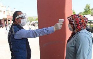 Akyurt’ta yüz binin üzerinde maske dağıtıldı