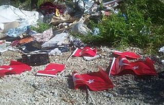 Alanya’da çöpte bulunan Türk bayraklarına tepki