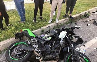 Alanya’da motosiklet ile otomobil çarpıştı:...