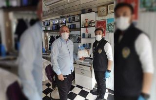 Alaplı Kaymakamlığı  maske dağıttı