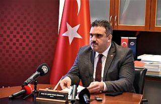 Anadolu Üniversite Rektörü Çomaklı istifa etti