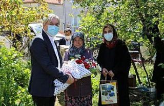 Anneler Günü’nde Şehit Annelerine anlamlı ziyaret