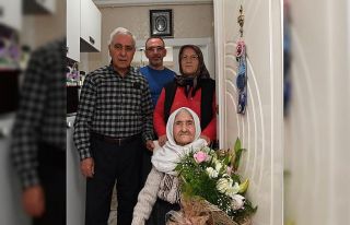 Antalya’da 104 yaşındaki Mavize anneye Anneler...