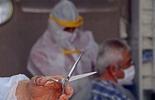 Antalya’da bin 400 berber zamlı tarifeyle ‘makas’...