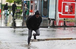 Antalya’da sağanak yağış