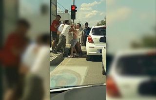 Antalya’da trafikte tekme tokatlı kavga