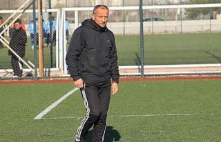 Antrenör Zeki Akparlar: