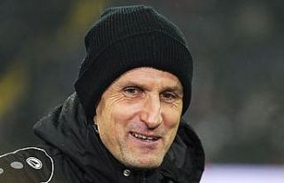 Augsburg Teknik Direktörü Herrlich, diş macunundan...