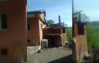 Bacadan çıkan kıvılcımlar mahalleliye korku dolu...