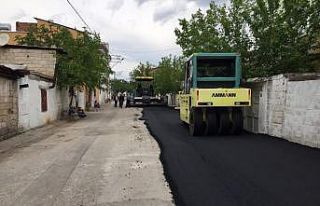 Bahçecik Mahallesindeki sokakların asfaltı yenileniyor