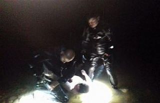 Balık tutmak için girdiği suda boğuldu