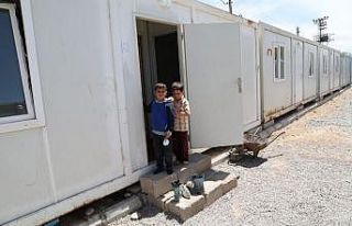 Başkale’de tamamlanan bin 389 konteyner depremzedelere...