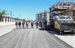 Başkan, asfalt çalışmalarını inceledi