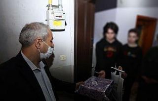 Başkan Büyükgöz, çocukların yüzünü güldürdü