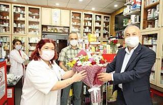 Başkan Büyükgöz Eczacılar Günü’nü kutladı