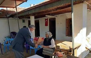 Başkan Ceylan şehit annelerini ziyaret etti