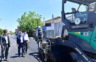 Başkan Çınar, asfalt çalışmasını inceledi