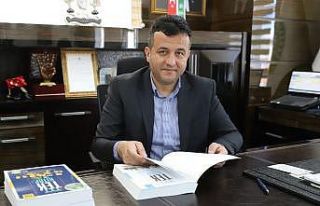 Başkan Doğan’ndan 555 öğrenciye soru bankası