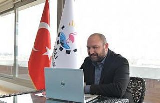 Başkan Gümrükçü muhtarlarla online toplantıda...