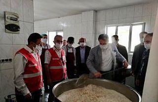 Başkan Gür’den Vefa Hakkari’ye ziyaret