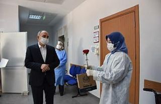 Başkan Kılıç ilçedeki sağlık çalışanlarının...