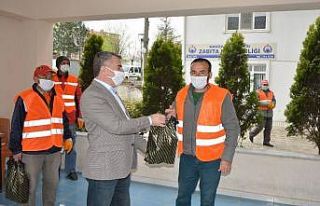 Başkan Özdemir’den işçilere 1 Mayıs sürprizi