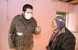 Başkan Sayan, Anneler Günü için gittiği evde...