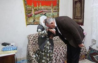 Başkan Turanlı Anneler Günü’nde şehit annesini...