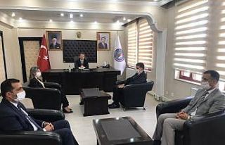 Başkan Ünlü yeni görevine başladı