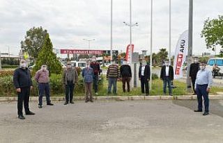 Başkan Utku Gümrükçü’den taksicilere siperlik