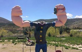 Bayburt’ta masal kahramanlarının bulunduğu parkta...