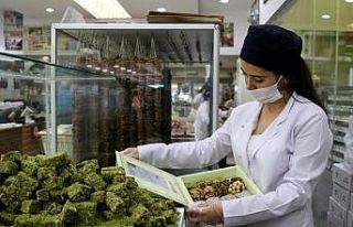 Bayram ikramlıkları tezgahta kaldı