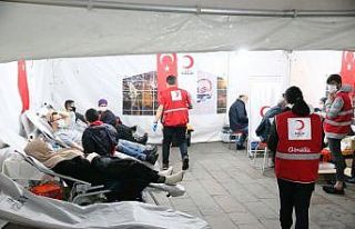 Bayrampaşa, Kızılay’a kan vermeye koştu