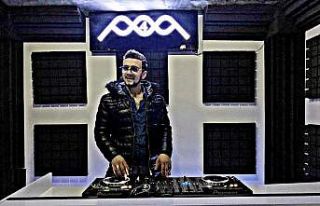 Berat Büyükada’dan iki yeni albüm