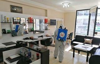 Berber ve kuaför salonları ilaçlandı