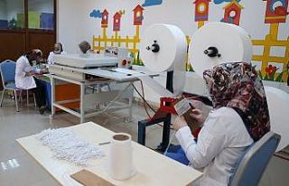 Berber ve kuaförler için maske üretimi