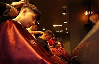 Berber ve kuaförlerde randevu yoğunluğu