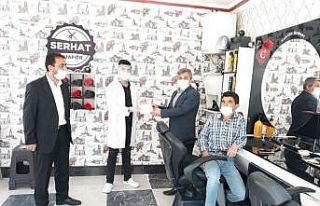 Berber ve kuaförlere maske,sperlik,eldiven ve dezenfektan...