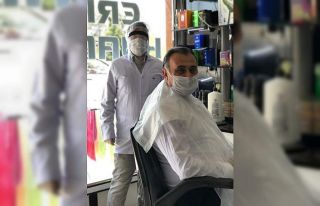 Berberler açıldı, Başkan Cabbar tıraşını oldu
