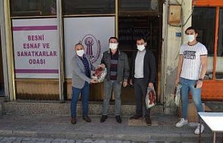 Berberlere malzeme yardımı