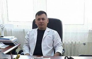 Beyin kanaması geçiren profesör hayatını kaybetti