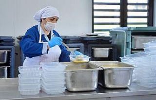 Beylikdüzü’nde her gün 2 bin kişilik sıcak...