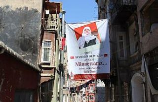 Beyoğlu Belediyesi Anneler Günü’nde şehit annelerini...