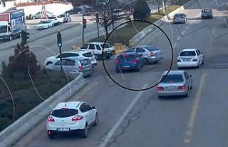 Bir anlık dikkatsizlik kazaya neden oldu