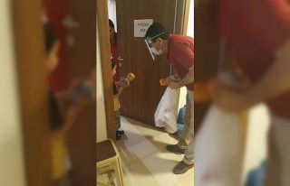 Bolu’da, karantinada kalan çocuklara, balon ve...