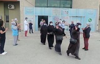 Bolu’da, son hastalarını taburcu eden pandemi...