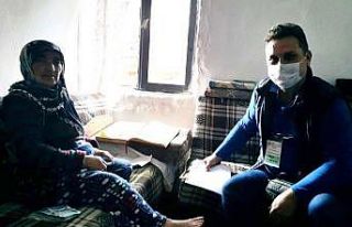 Burhaniye’de Neziha Nine aylığını getirenlere...