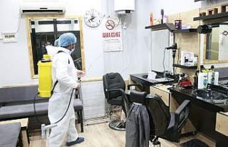 Bursa’da açılış öncesi berber ve kuaförlere...