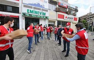 Bursa’da bir günde 100 mahallede dağıtım yapıldı