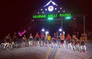 Bursalı bisikletçiler iftarda Uludağ’a pedal...